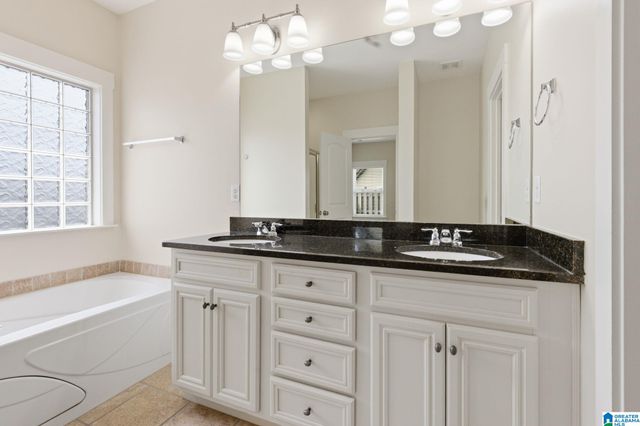 1045 CRAWFORD COURT, Chelsea, AL 35043