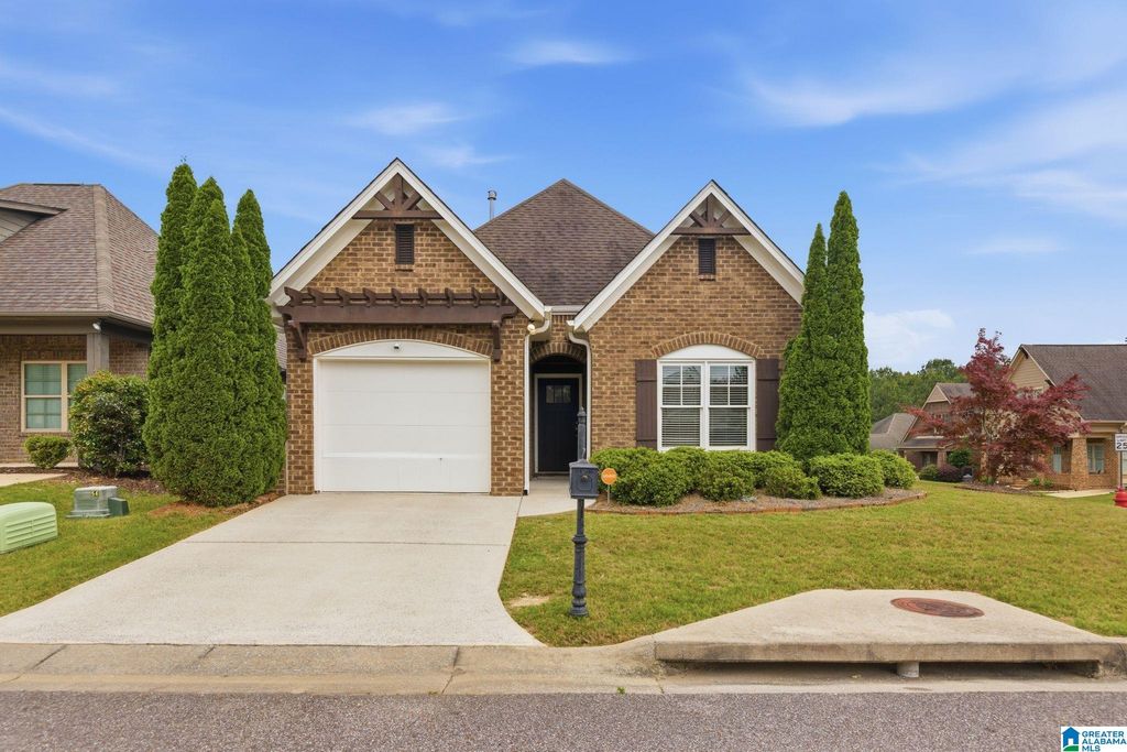 1045 CRAWFORD COURT, Chelsea, AL 35043