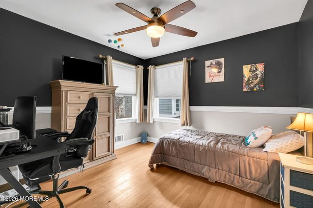 49 7th Street, Belford, NJ 07718