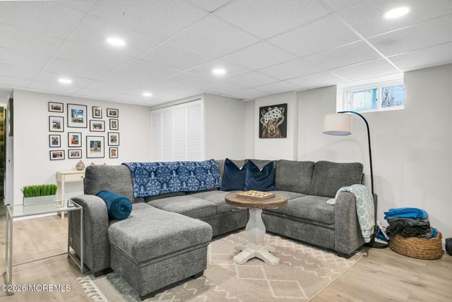 49 7th Street, Belford, NJ 07718