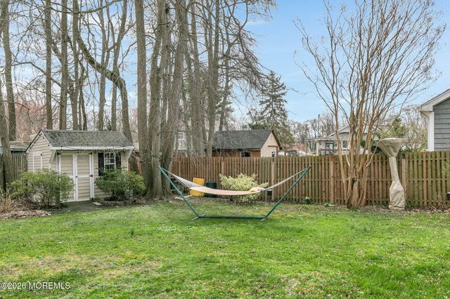 49 7th Street, Belford, NJ 07718