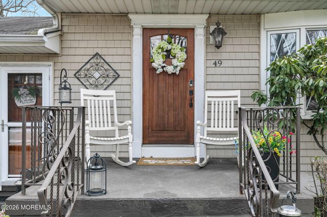 49 7th Street, Belford, NJ 07718