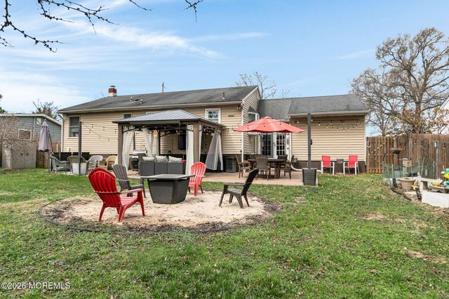 49 7th Street, Belford, NJ 07718