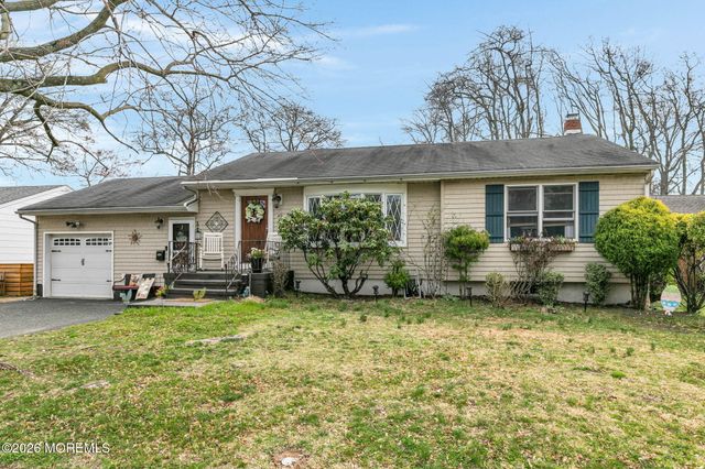 49 7th Street, Belford, NJ 07718