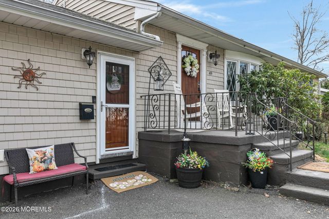 49 7th Street, Belford, NJ 07718