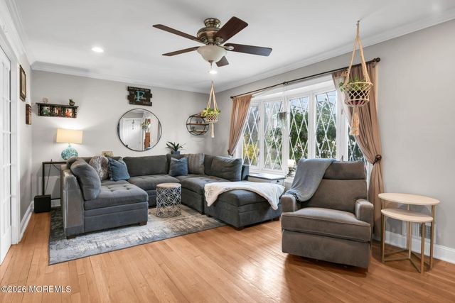 49 7th Street, Belford, NJ 07718