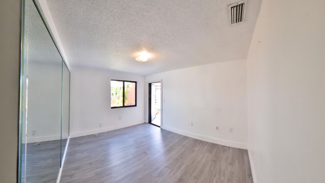 2620 SW 32nd Avenue, Miami, FL 33133