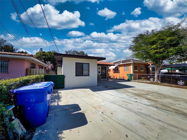 2620 SW 32nd Avenue, Miami, FL 33133