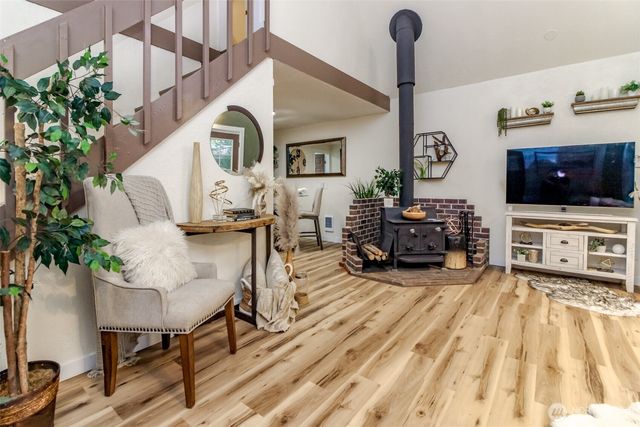 16900 Kalmia Court SE, Yelm, WA 98597