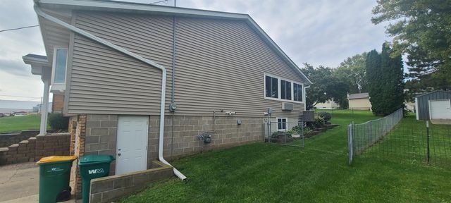 712 S Water Street, Monona, IA 52159