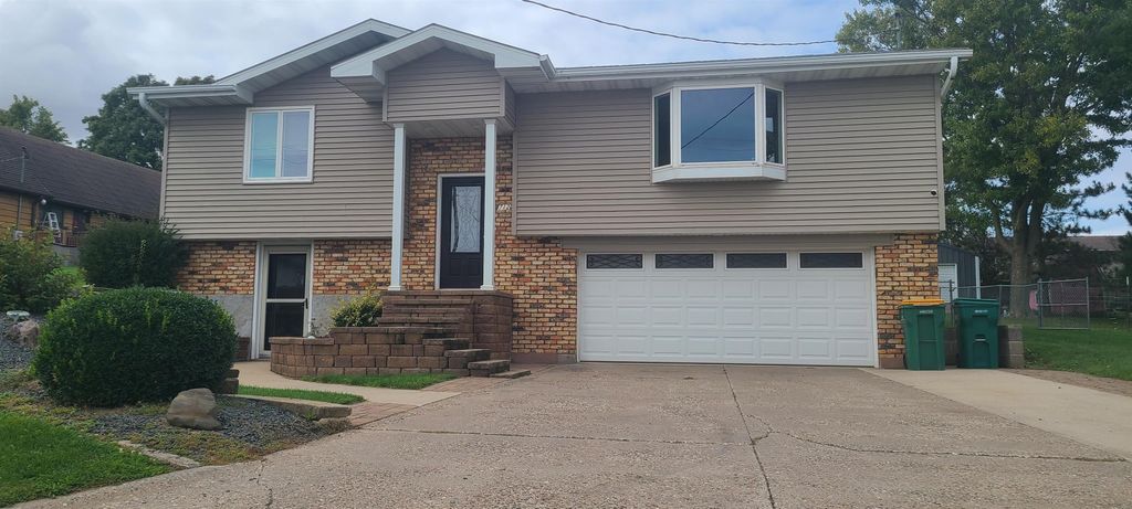 712 S Water Street, Monona, IA 52159