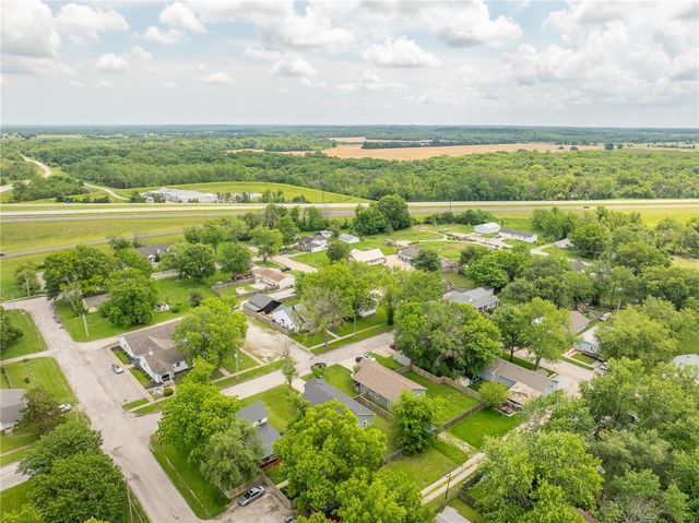 606 Retan Avenue, Osawatomie, KS 66064