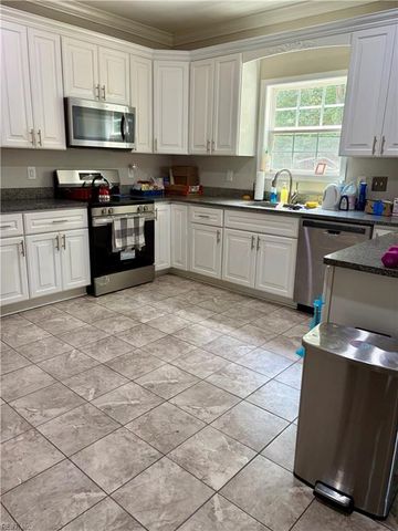 709 Kilby AVE, Suffolk, VA 23434