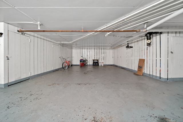 9504 S 86th Avenue 201, Hickory Hills, IL 60457