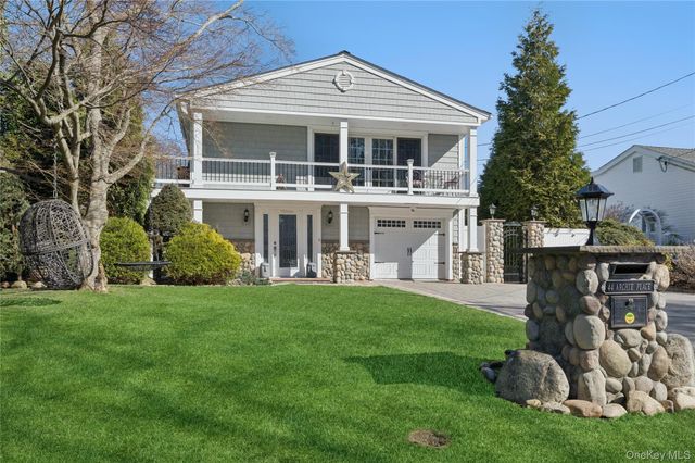 44 Archie Place, West Islip, NY 11795