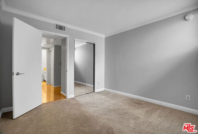 5325 Newcastle Avenue 207, Encino, CA 91316