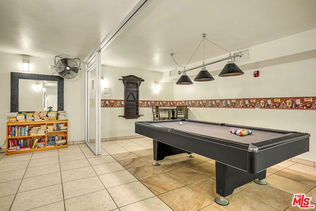 5325 Newcastle Avenue 207, Encino, CA 91316