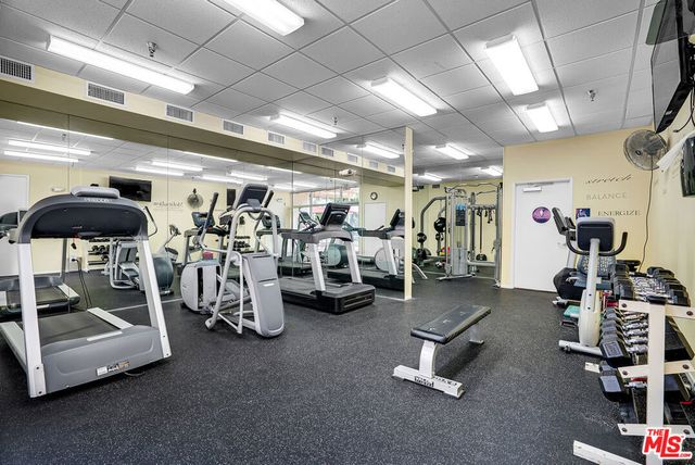 5325 Newcastle Avenue 207, Encino, CA 91316
