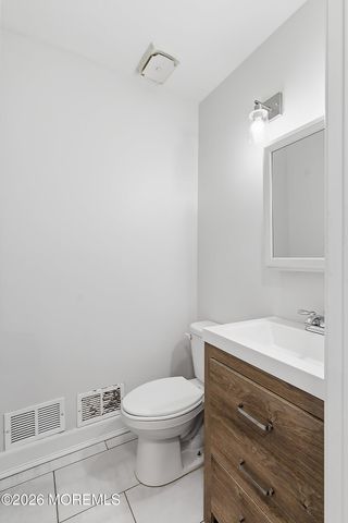 104 Molina Court, Manchester, NJ 08759