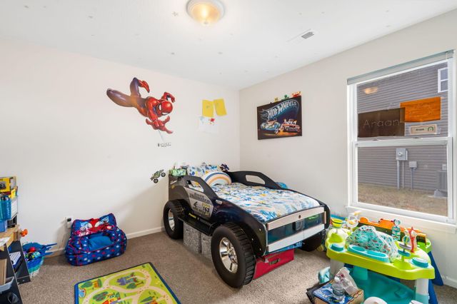 8065 N GLEN MEADOW DR, Columbia, MO 65202