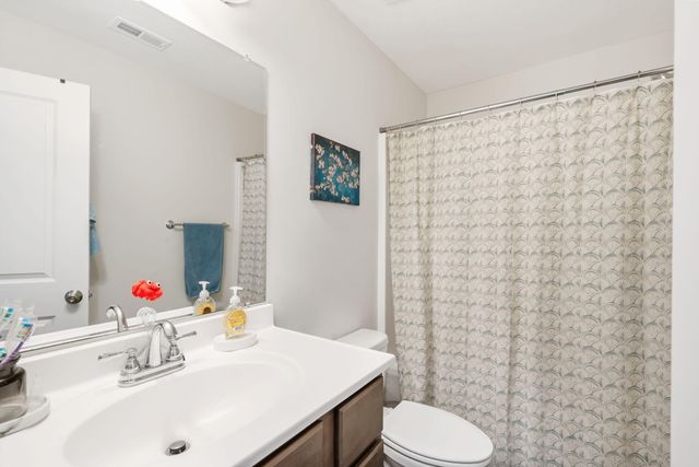 8065 N GLEN MEADOW DR, Columbia, MO 65202