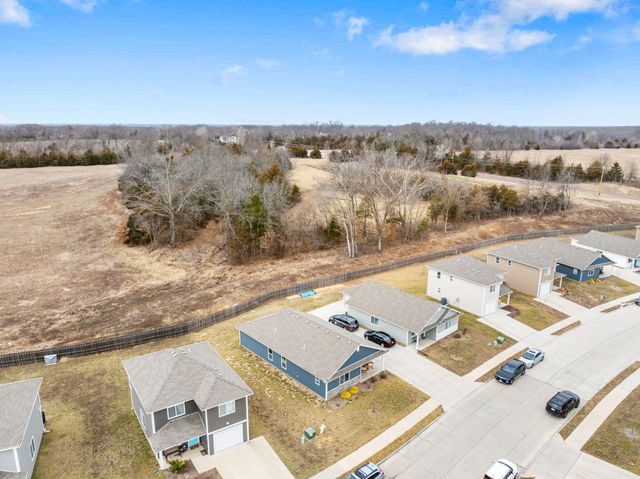 8065 N GLEN MEADOW DR, Columbia, MO 65202