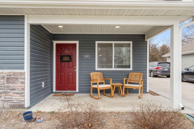 8065 N GLEN MEADOW DR, Columbia, MO 65202