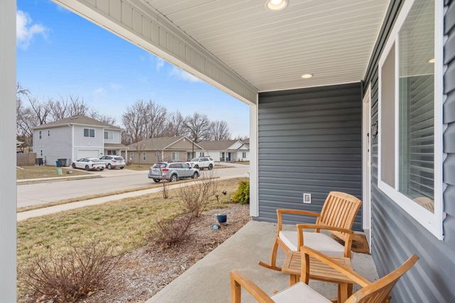 8065 N GLEN MEADOW DR, Columbia, MO 65202