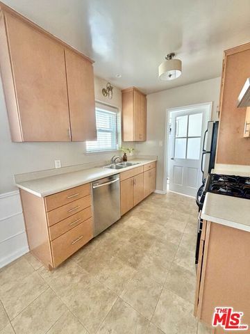 1504 Ocean Park Boulevard, Santa Monica, CA 90405