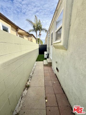 1504 Ocean Park Boulevard, Santa Monica, CA 90405