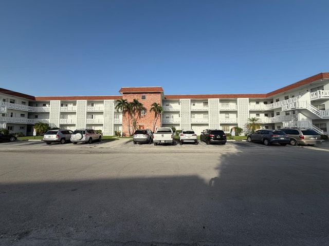 1310 NW 43rd Avenue NW 308, Lauderhill, FL 33313