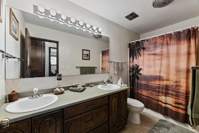 2900 Indian Creek Road, Shady Cove, OR 97539