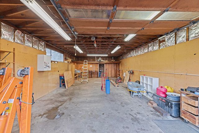 2900 Indian Creek Road, Shady Cove, OR 97539