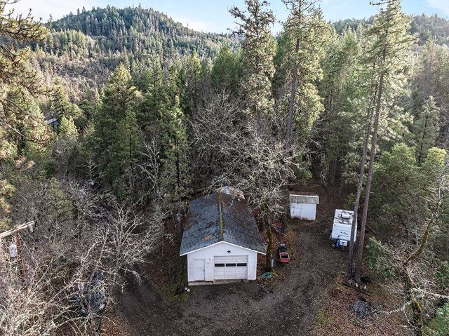 2900 Indian Creek Road, Shady Cove, OR 97539