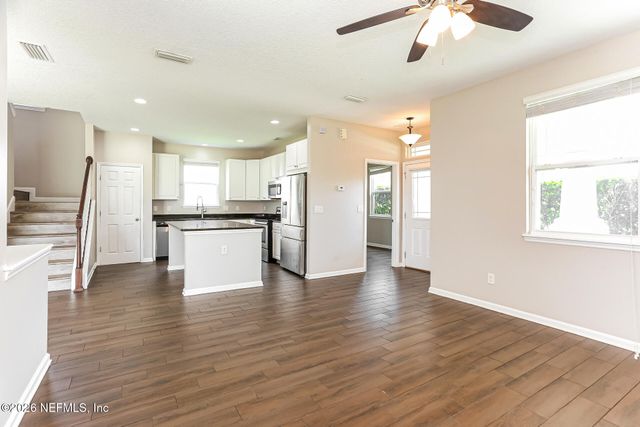 338 VINEYARD Lane, Orange Park, FL 32073