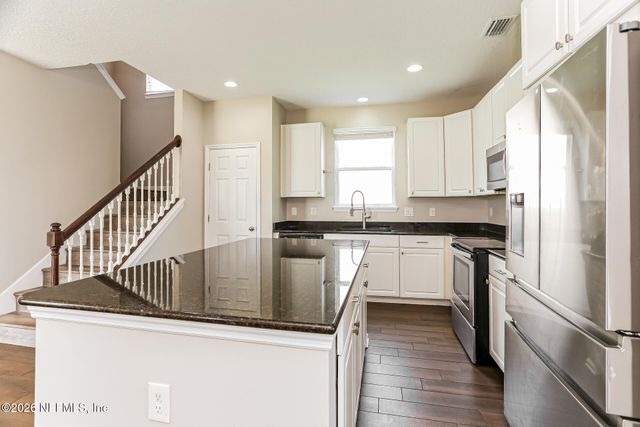 338 VINEYARD Lane, Orange Park, FL 32073