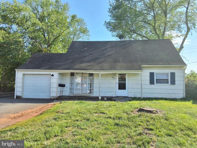 9717 LOMOND DR, Manassas, VA 20109