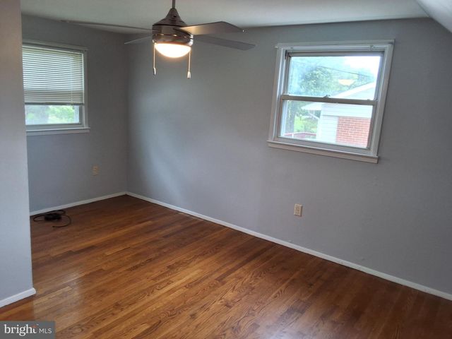 9717 LOMOND DR, Manassas, VA 20109