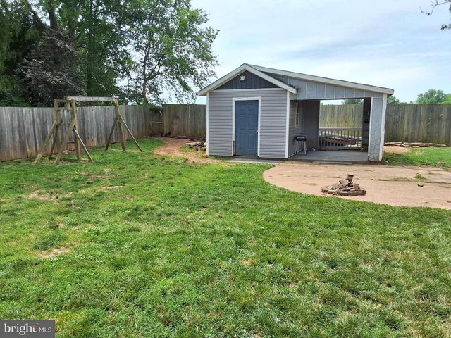 9717 LOMOND DR, Manassas, VA 20109