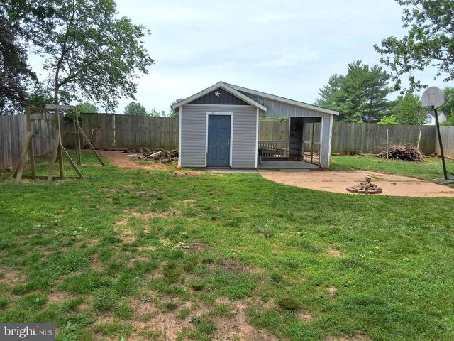 9717 LOMOND DR, Manassas, VA 20109