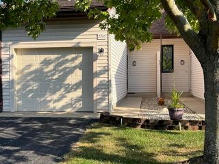 2745 Stonebluff Drive Sw, City Of Wyoming, MI 49519