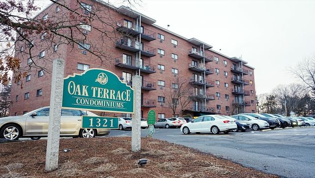 1321 Worcester Rd 501, Framingham, MA 01701