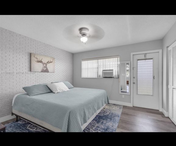 2111 NE 56th Street 206, Fort Lauderdale, FL 33308