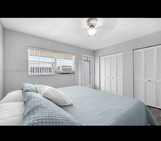 2111 NE 56th Street 206, Fort Lauderdale, FL 33308