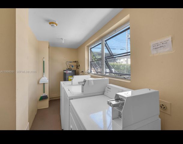 2111 NE 56th Street 206, Fort Lauderdale, FL 33308