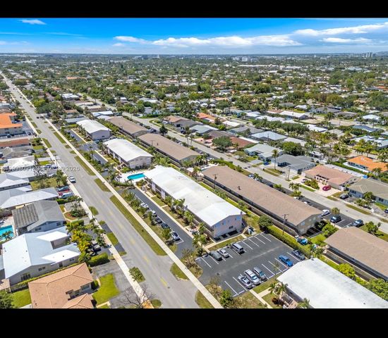 2111 NE 56th Street 206, Fort Lauderdale, FL 33308