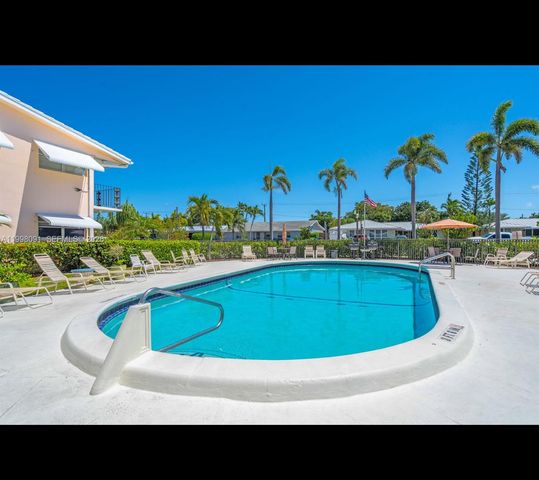 2111 NE 56th Street 206, Fort Lauderdale, FL 33308