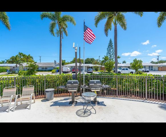 2111 NE 56th Street 206, Fort Lauderdale, FL 33308