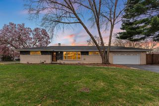 6949 W Park Lane Drive, Palos Heights, IL 60463