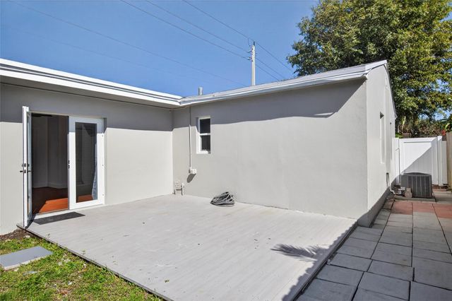 1445 NE 1st Avenue, Fort Lauderdale, FL 33304